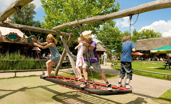 Spelende kinderen in Plaswijckpark