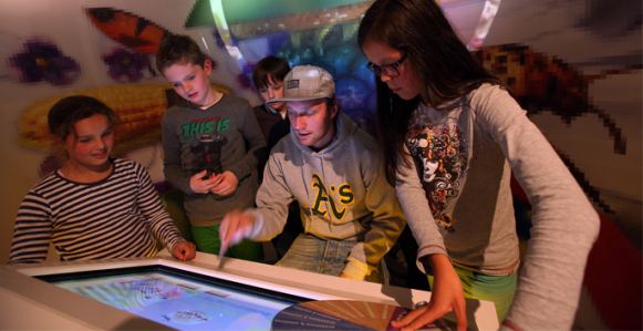 Klokhuis Paviljoen in Beeld en Geluid